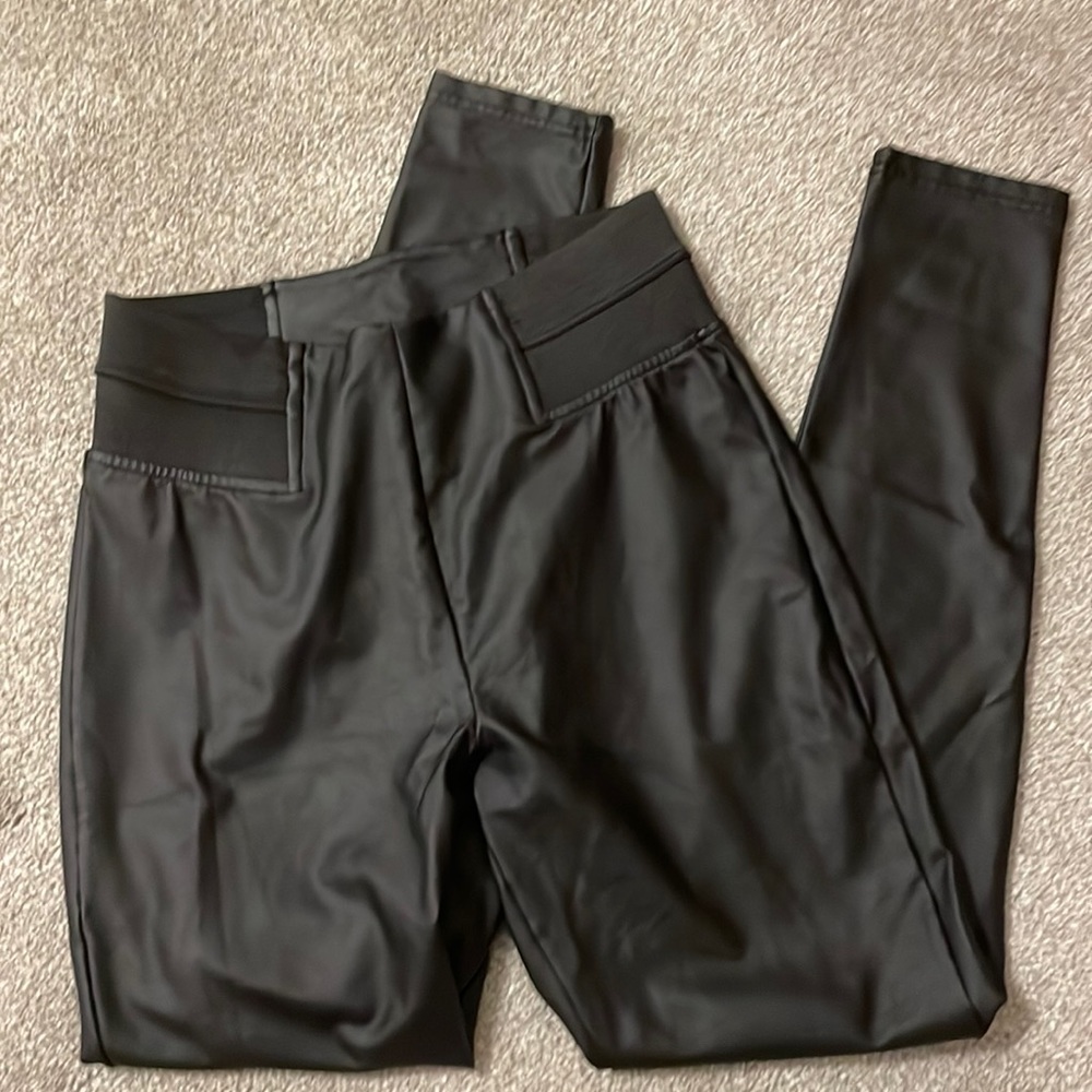 Black faux leather Simply Very by Vera Wayne leggings